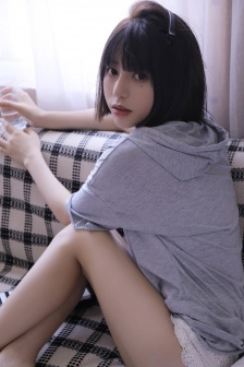 若月まりあ